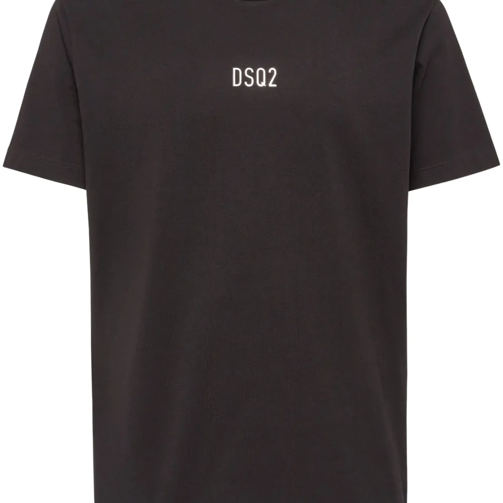 Футболка с тисненым логотипом