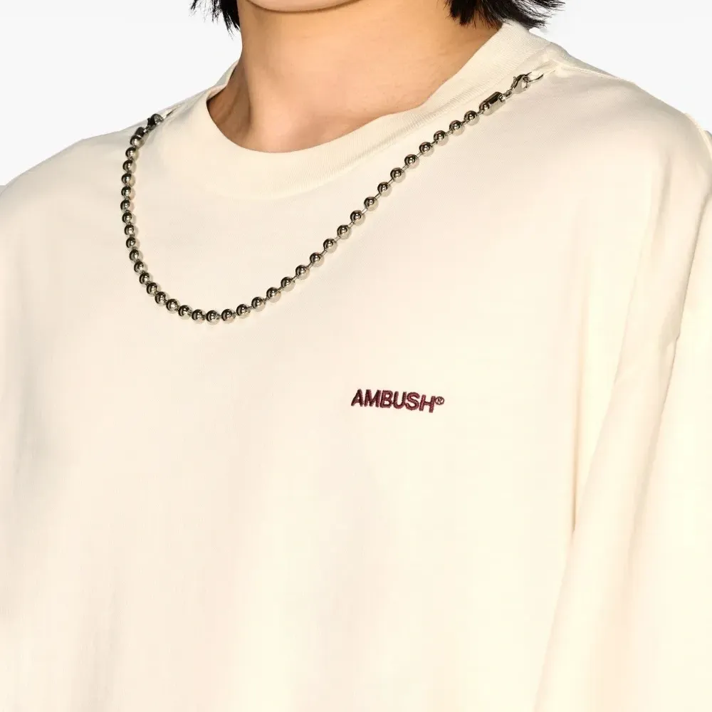 Футболка с цепочкой