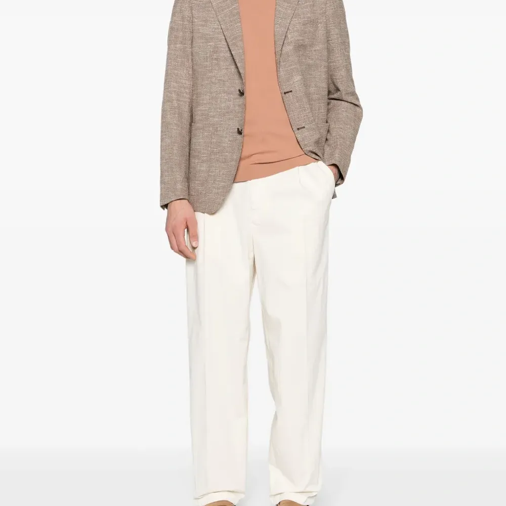 Футболка с круглым вырезом