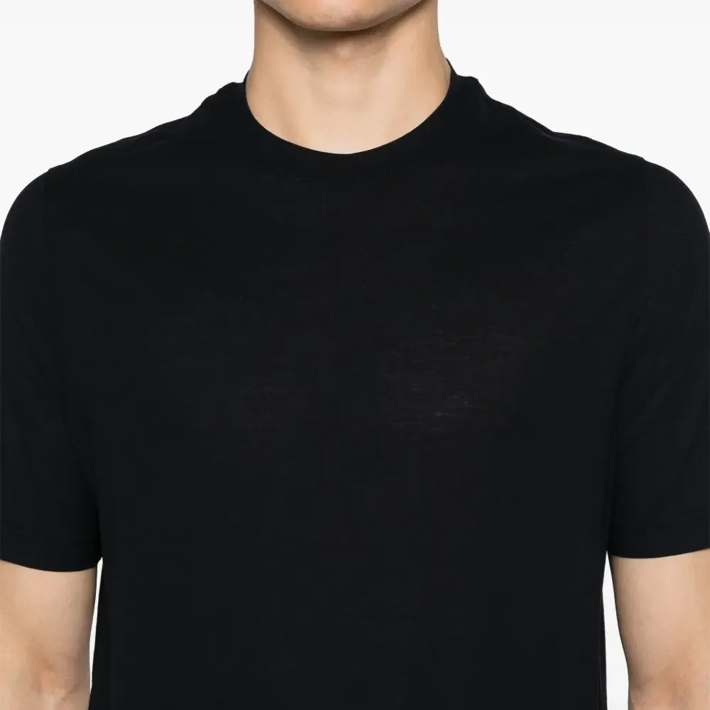 Футболка с круглым вырезом