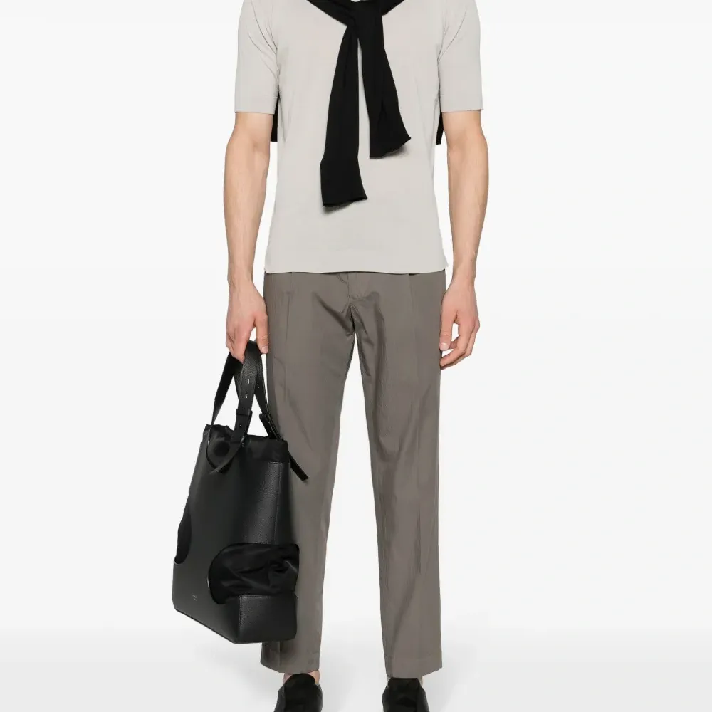 Футболка с круглым вырезом Футболка с круглым вырезом