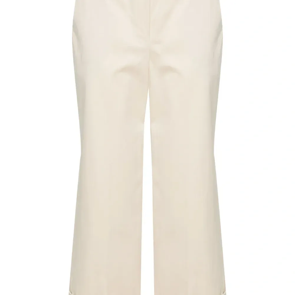 Укороченные брюки средней посадки