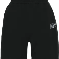 Спортивные шорты с вышитым логотипом