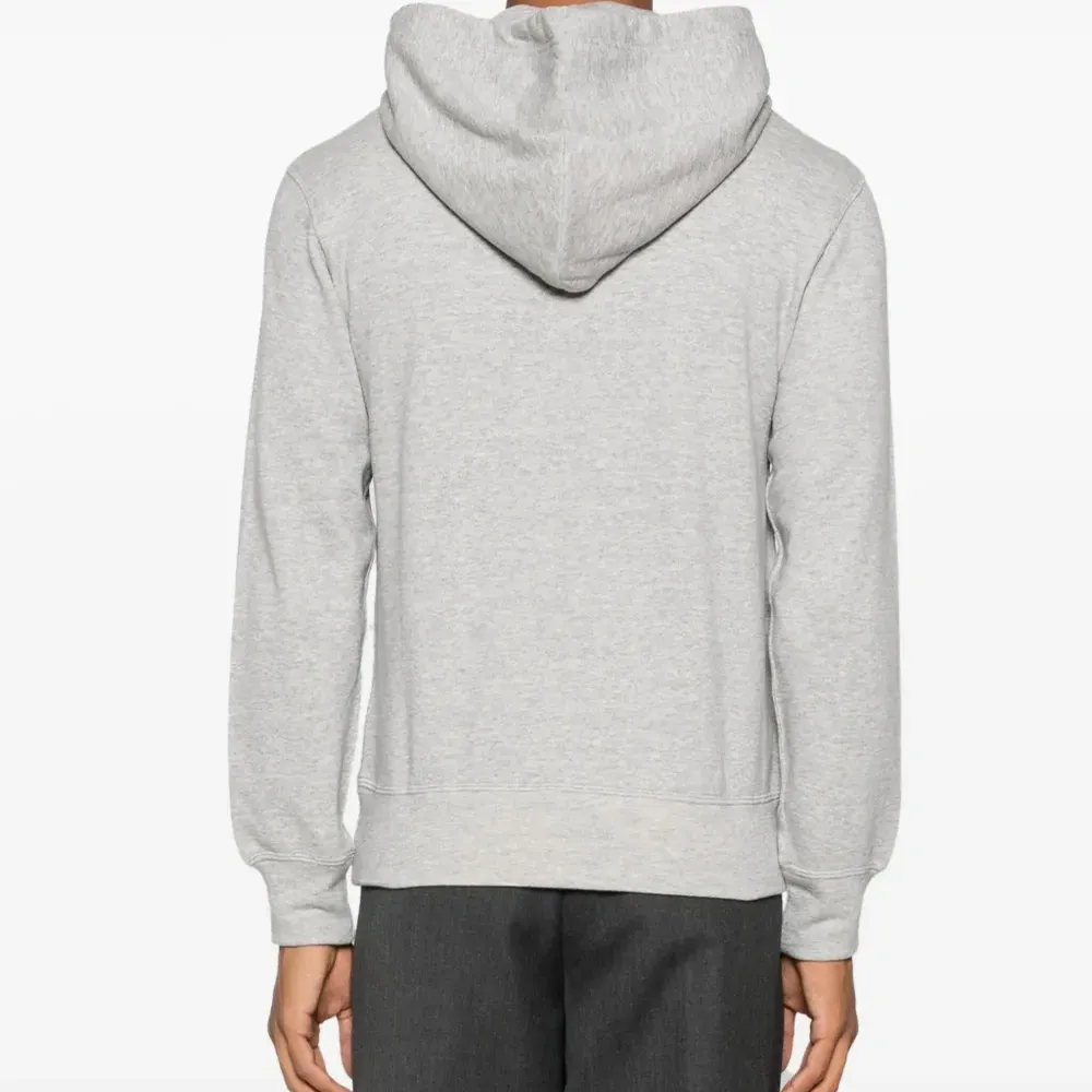 Худи с нашивкой