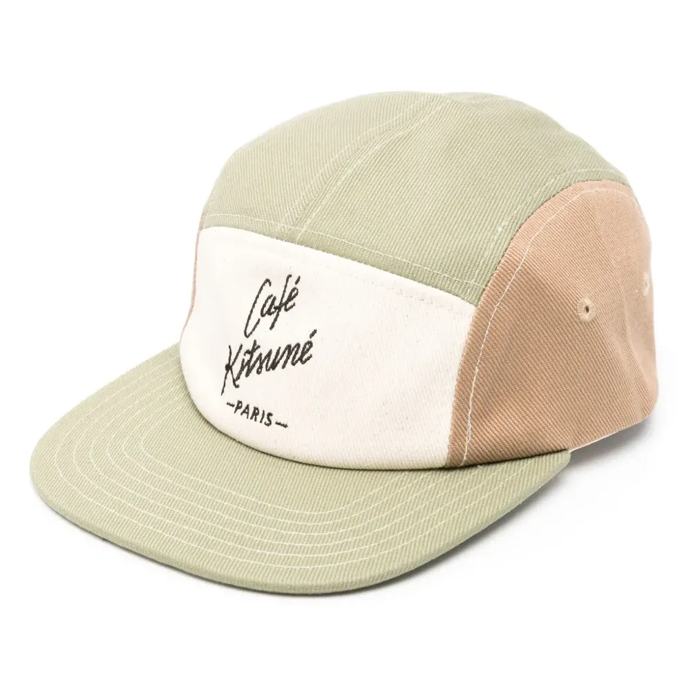 Кепка с логотипом