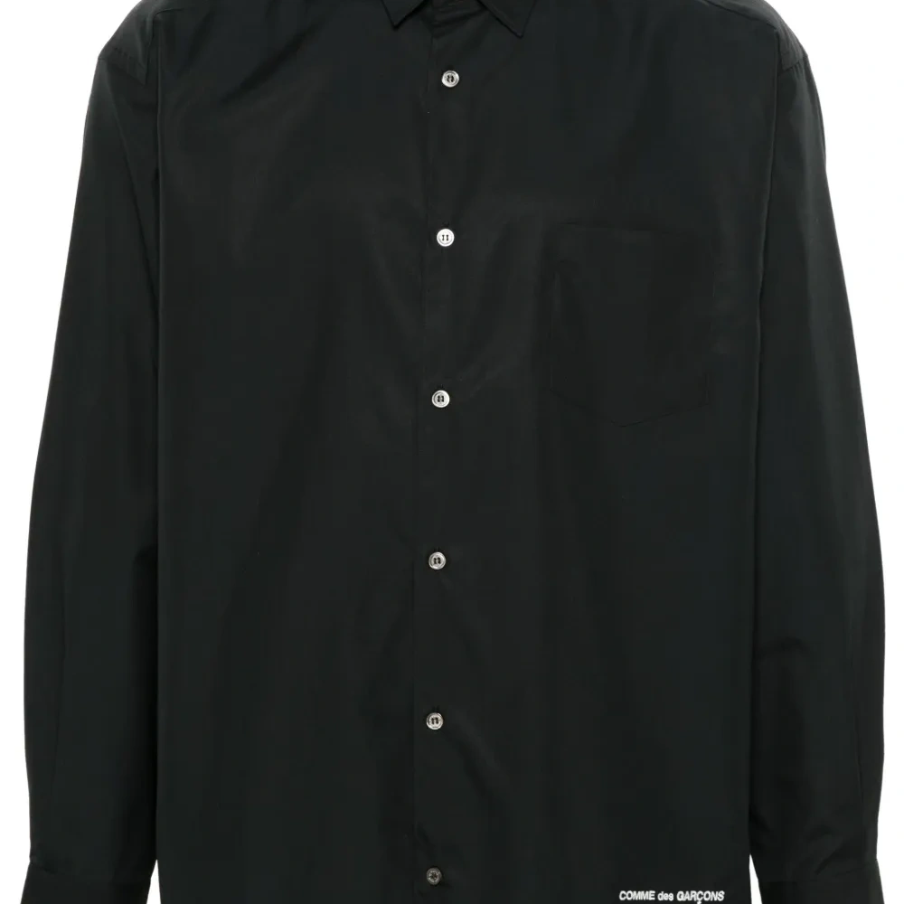 Рубашка с вышитым логотипом