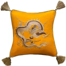 Подушка с вышивкой Dragon (50 x 50 см) Подушка с вышивкой Dragon (50 x 50 см)