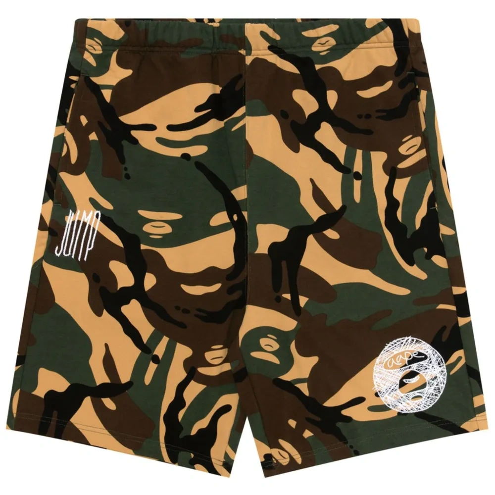 Спортивные шорты с камуфляжным принтом