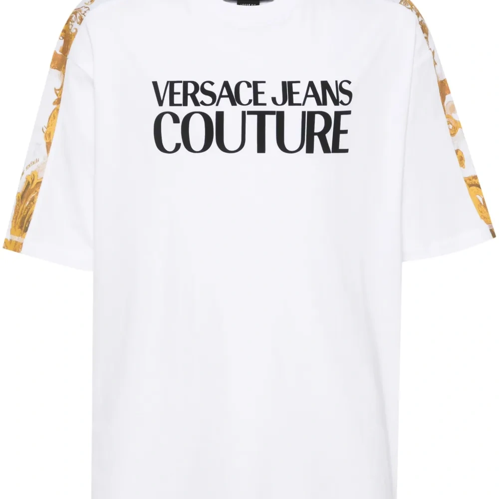 Футболка с логотипом