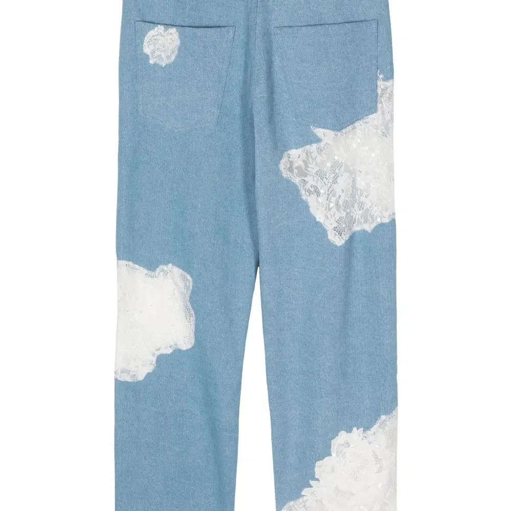 Джинсы с цветочным кружевом