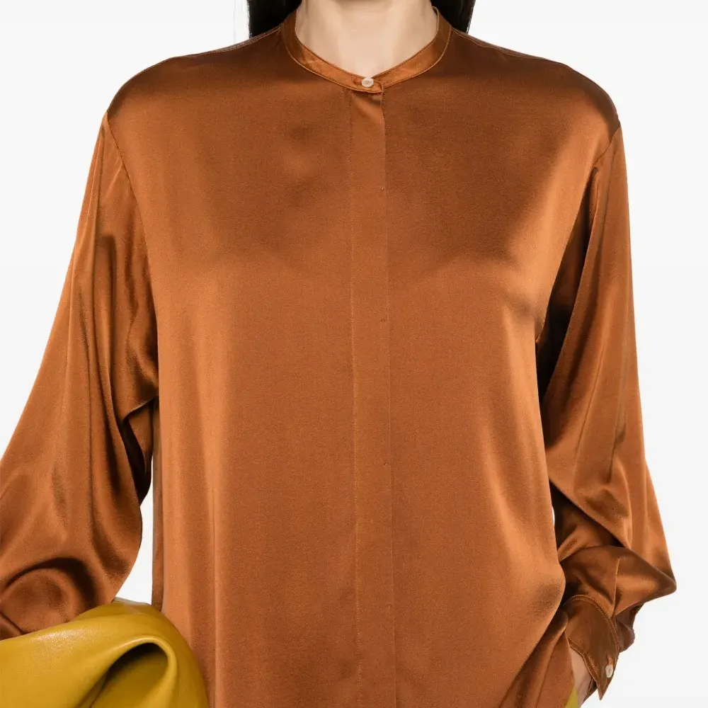 Атласная рубашка с воротником-стойкой Атласная рубашка с воротником-стойкой