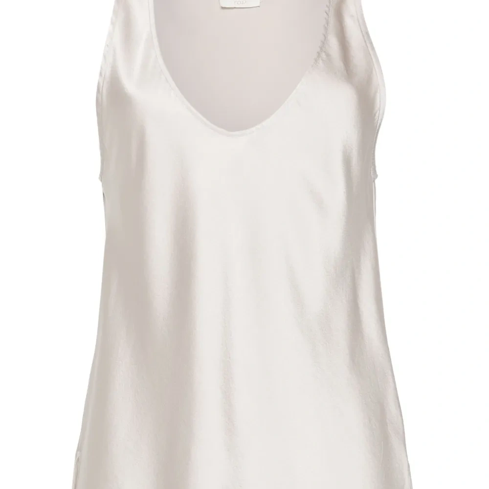 Атласный легкий топ без рукавов