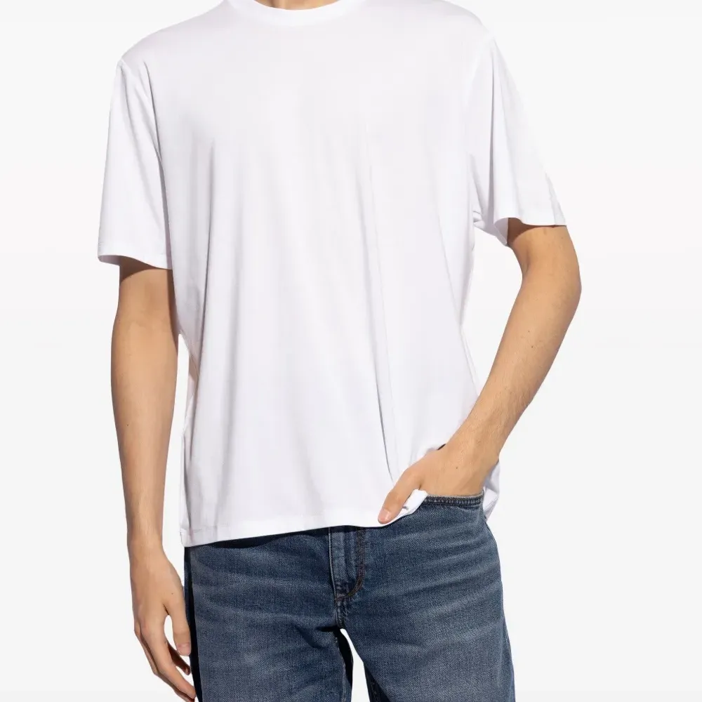 Футболка с круглым вырезом