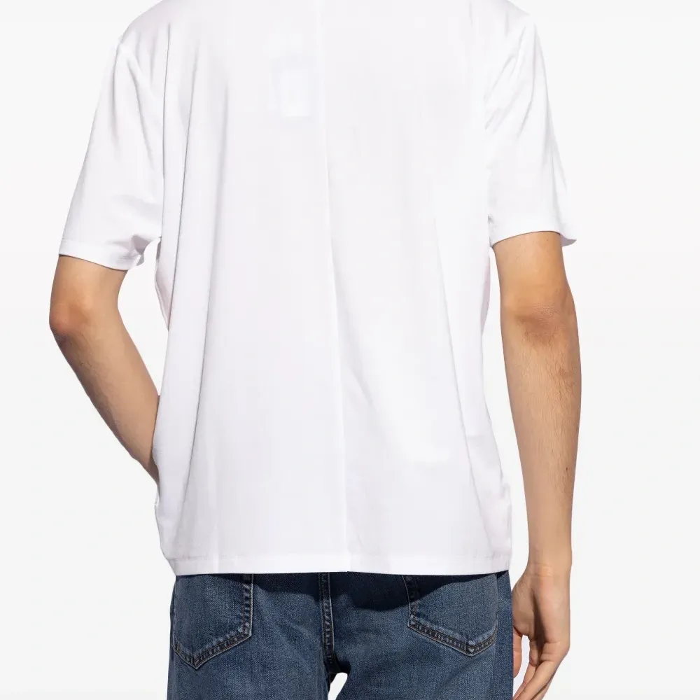 Футболка с круглым вырезом