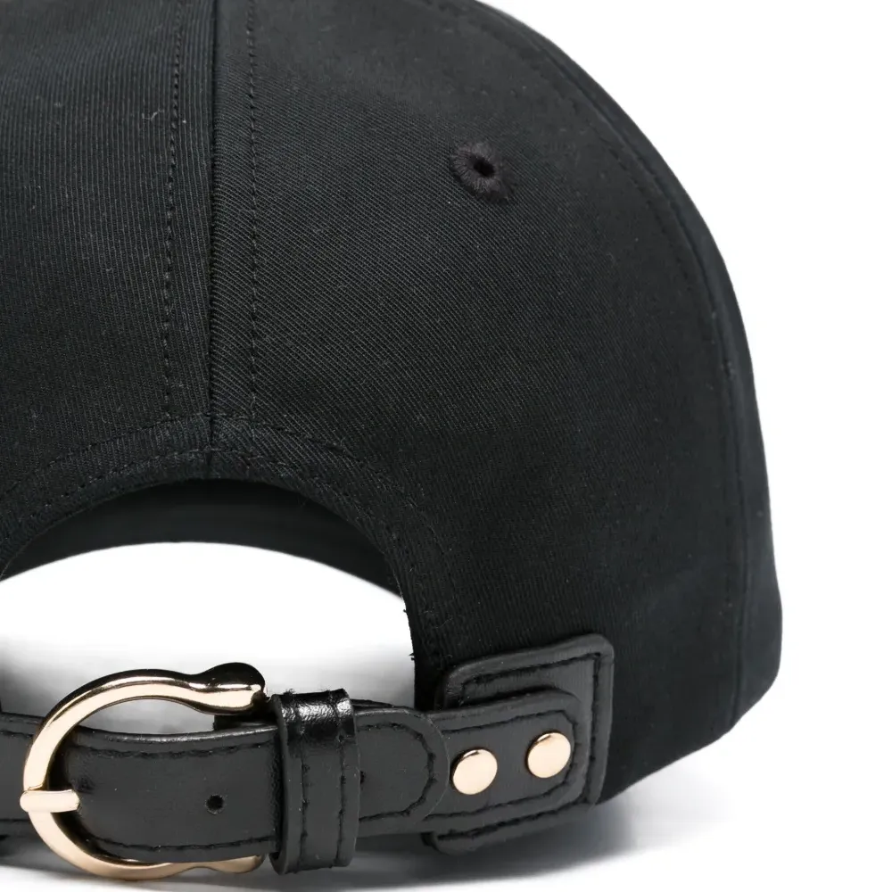 Бейсболка с пряжкой