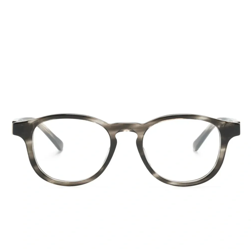 Очки в круглой оправе