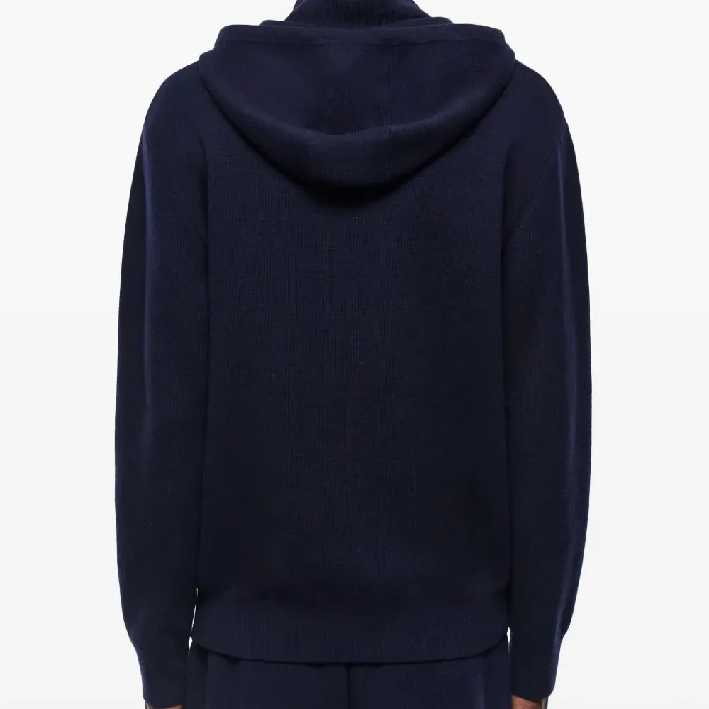 Худи на пуговицах