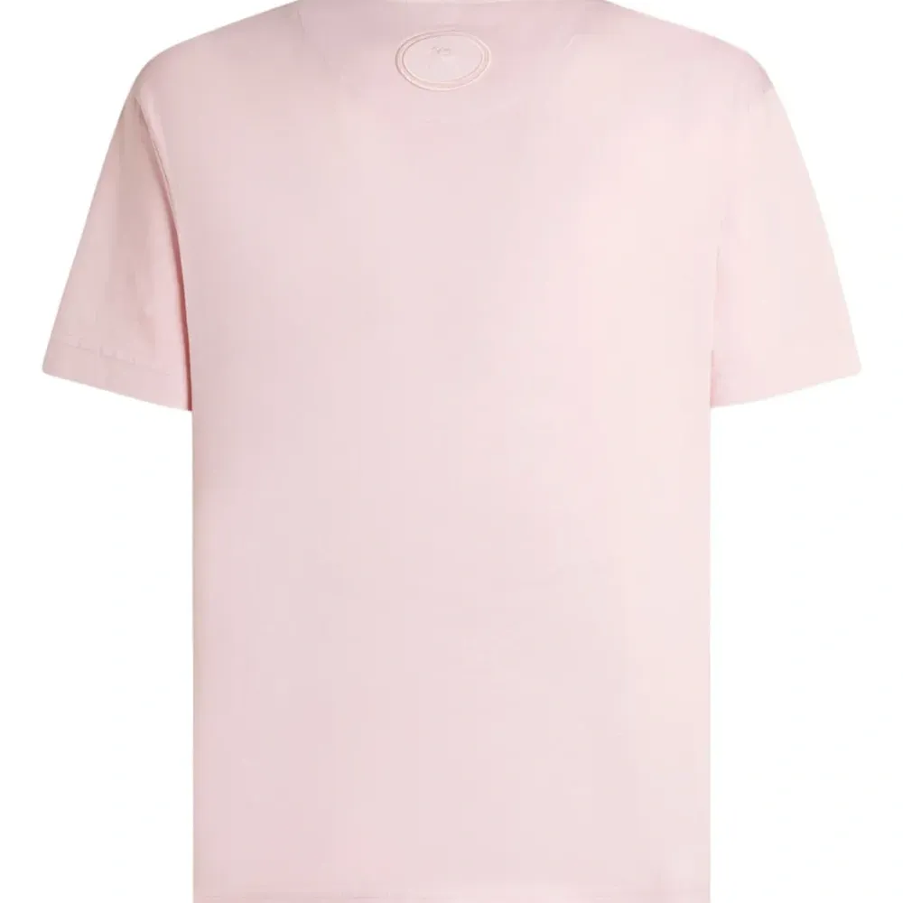 Футболка с вышитым логотипом