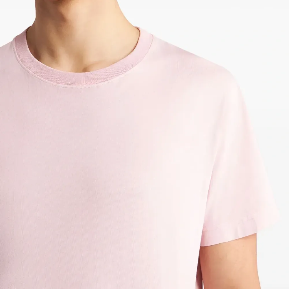 Футболка с вышитым логотипом