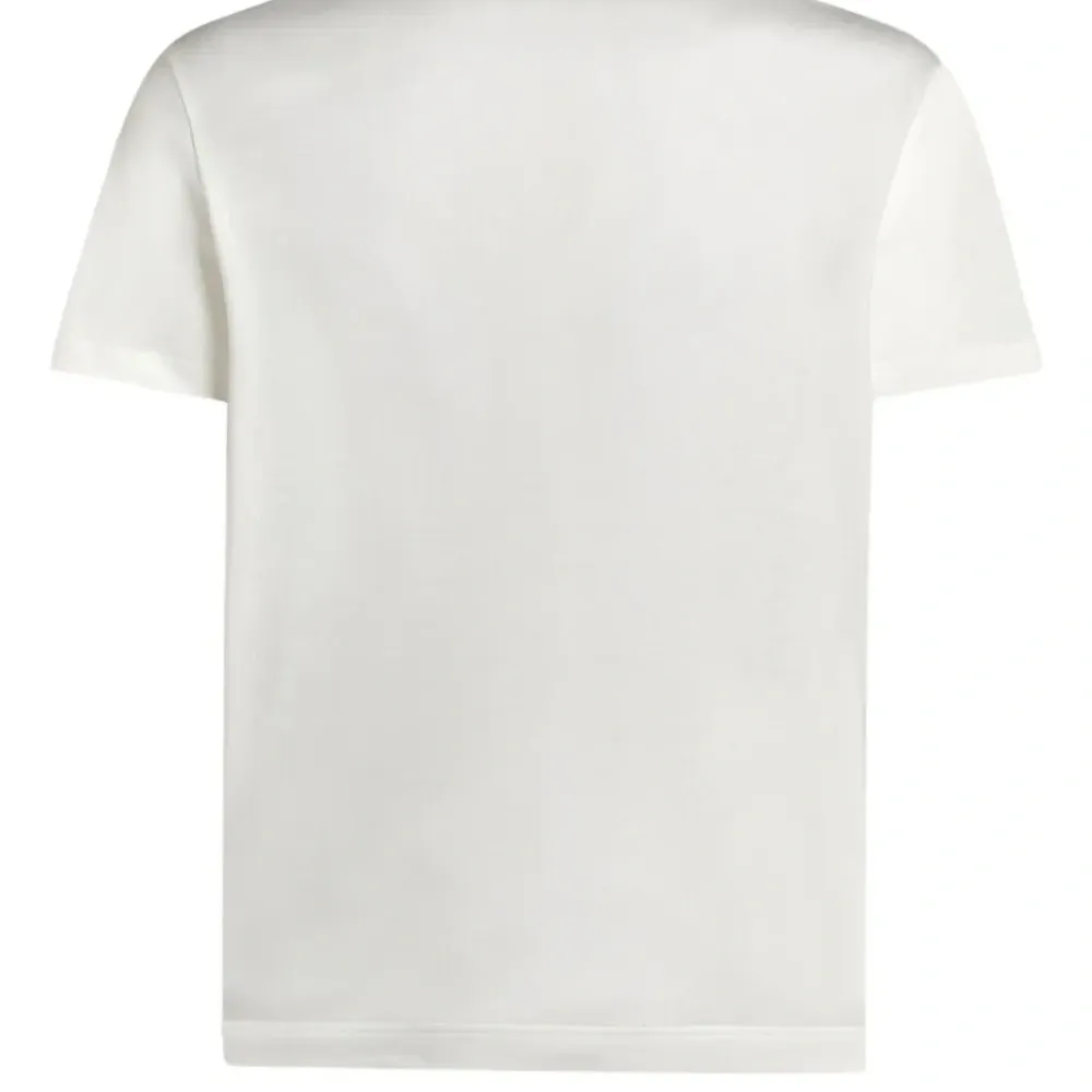 Футболка с вышивкой Футболка с вышивкой