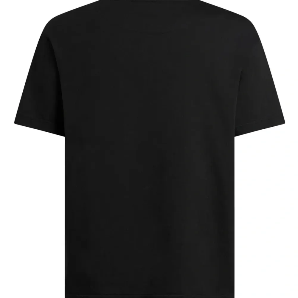 Футболка с вышитым логотипом