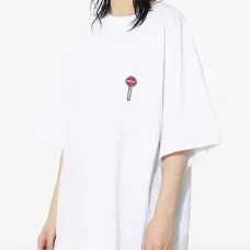 Футболка с вышивкой Футболка с вышивкой