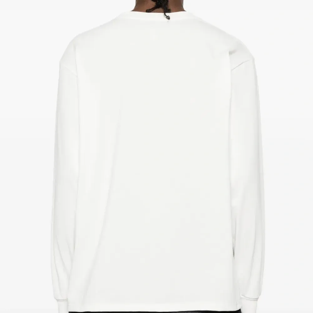 Футболка с вышивкой