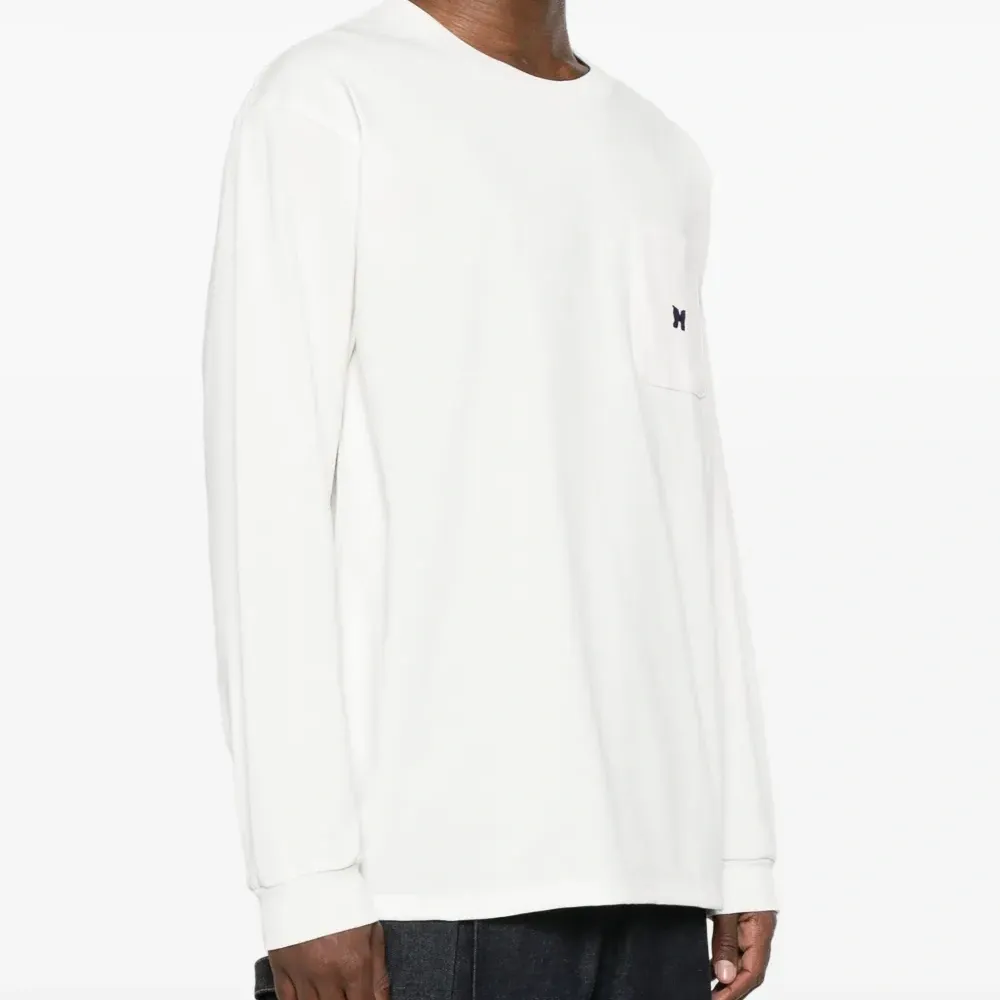 Футболка с вышивкой