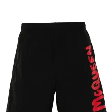 Плавки-шорты с принтом McQueen Garffiti