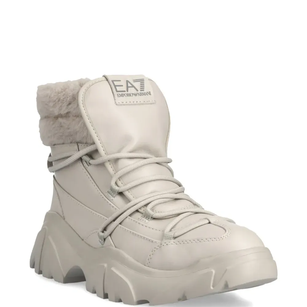 Кожаные ботинки