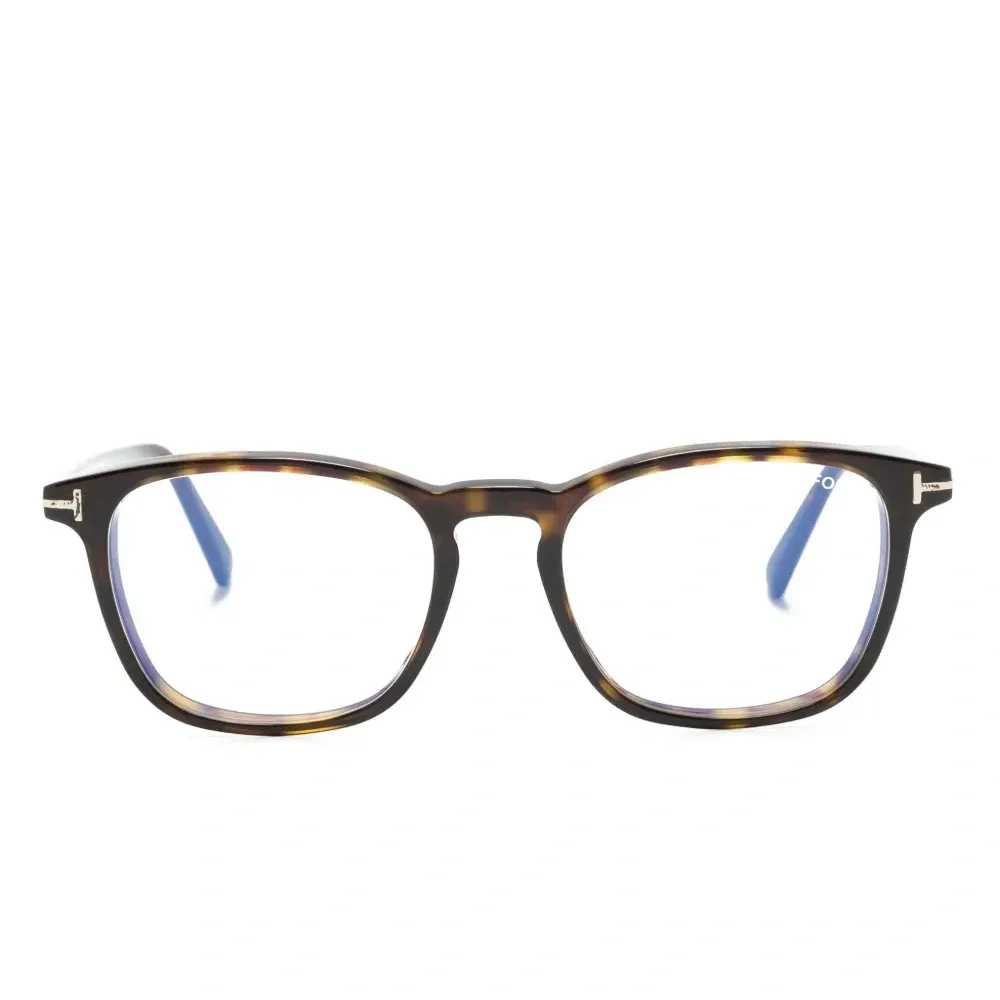 Очки в квадратной оправе черепаховой расцветки