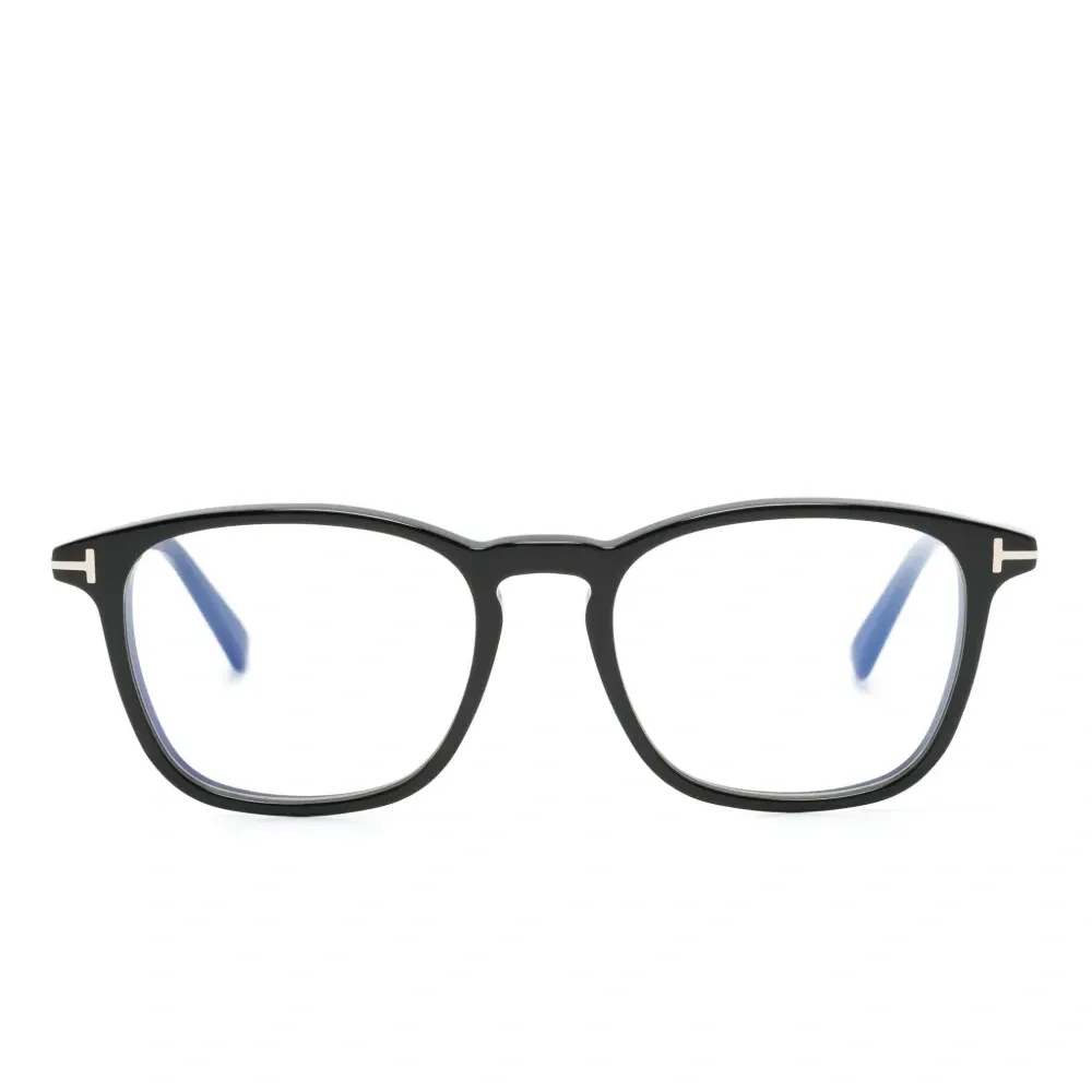 Очки в круглой оправе