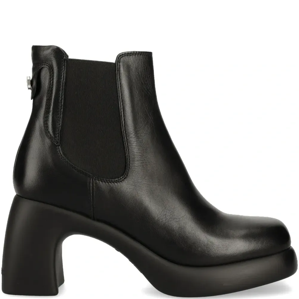 Кожаные ботинки