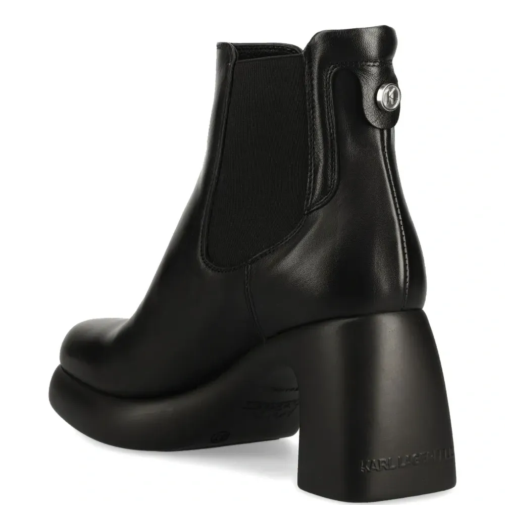 Кожаные ботинки