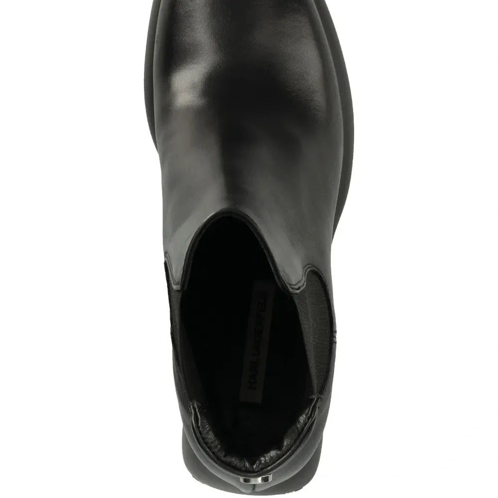 Кожаные ботинки