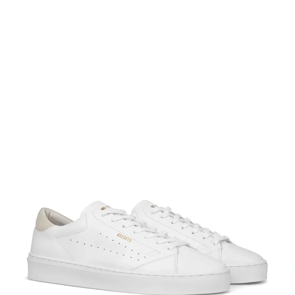 Кроссовки Court с перфорацией