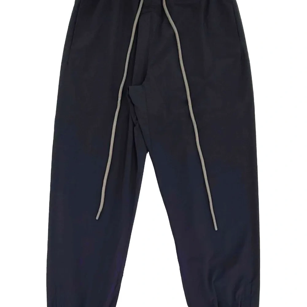 Джоггеры с нашивками