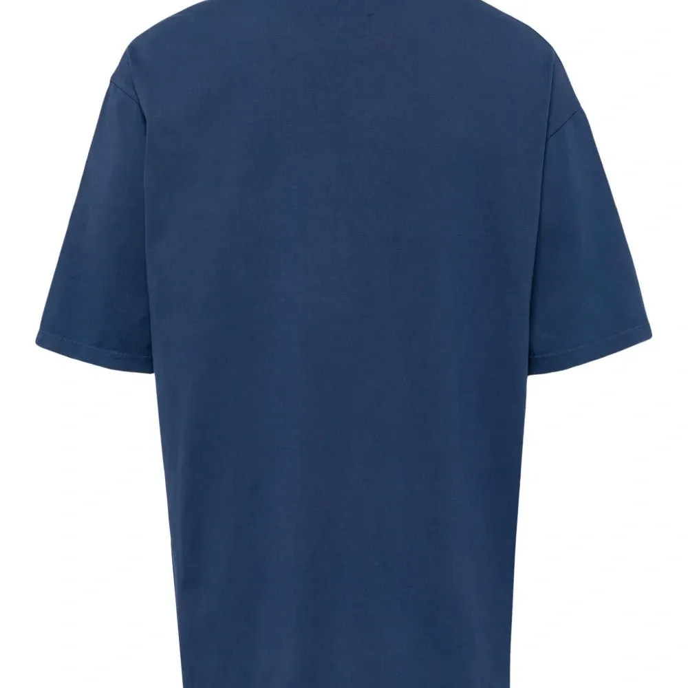 Футболка с вышитым логотипом