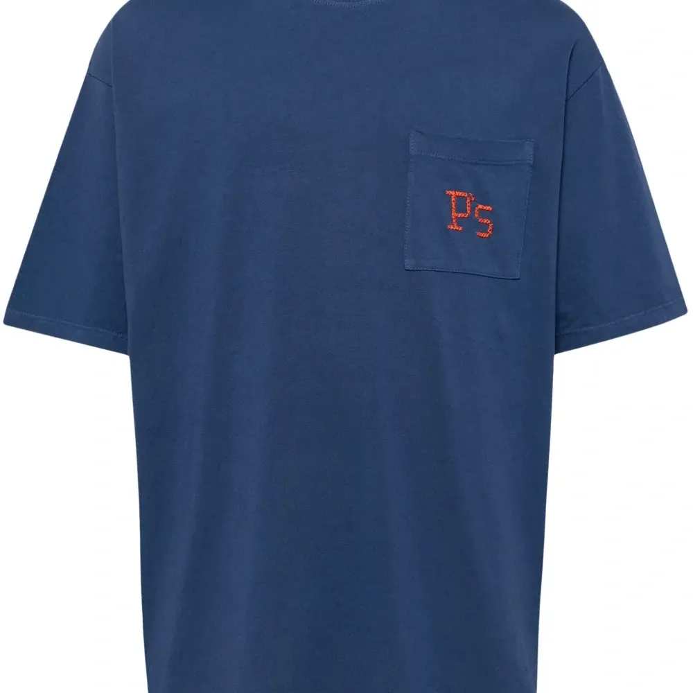 Футболка с вышитым логотипом