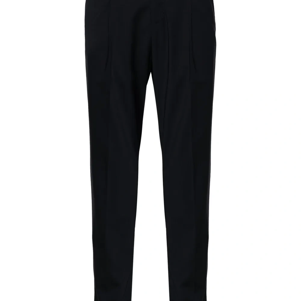 Зауженные брюки строгого кроя Зауженные брюки строгого кроя