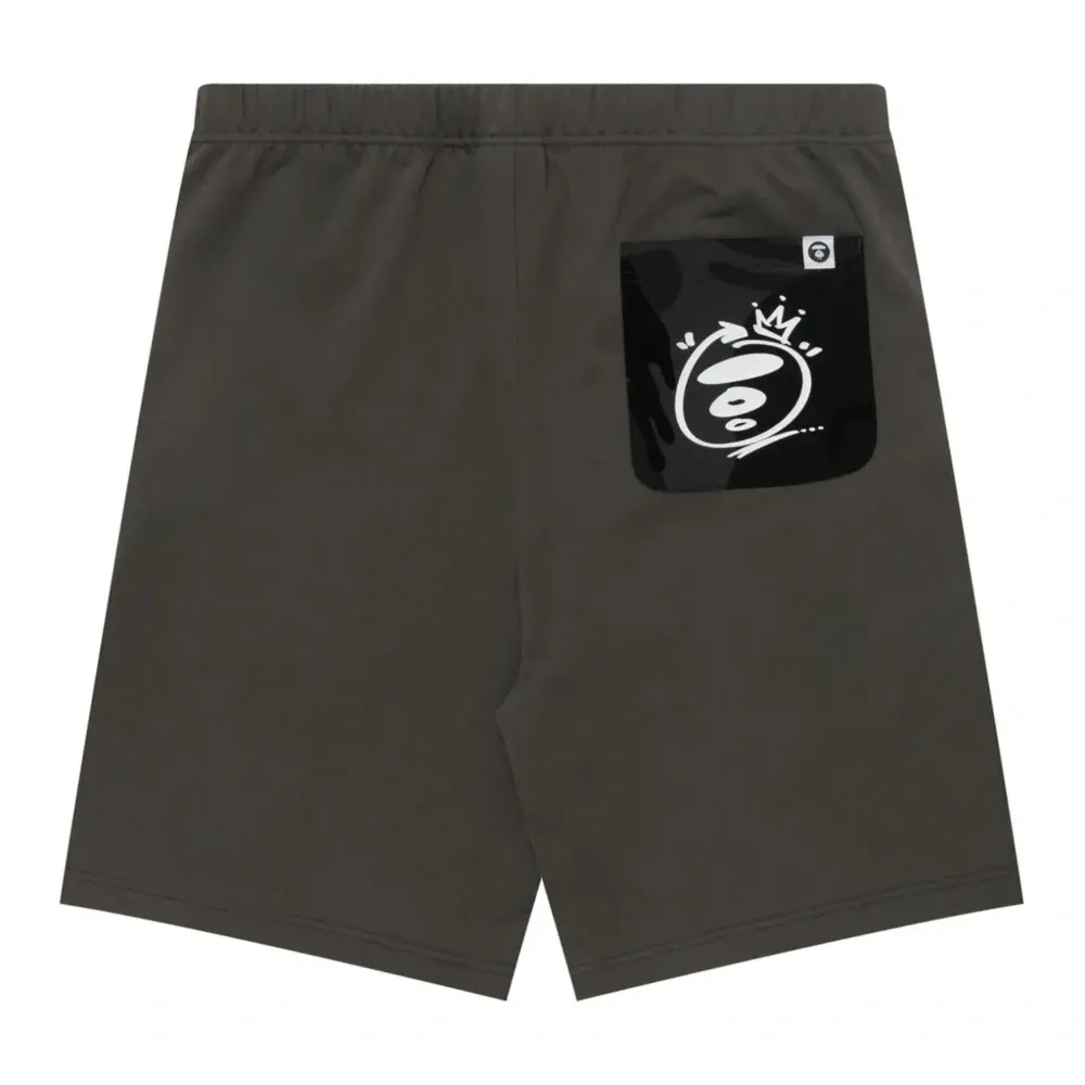 Спортивные шорты с аппликацией Спортивные шорты с аппликацией