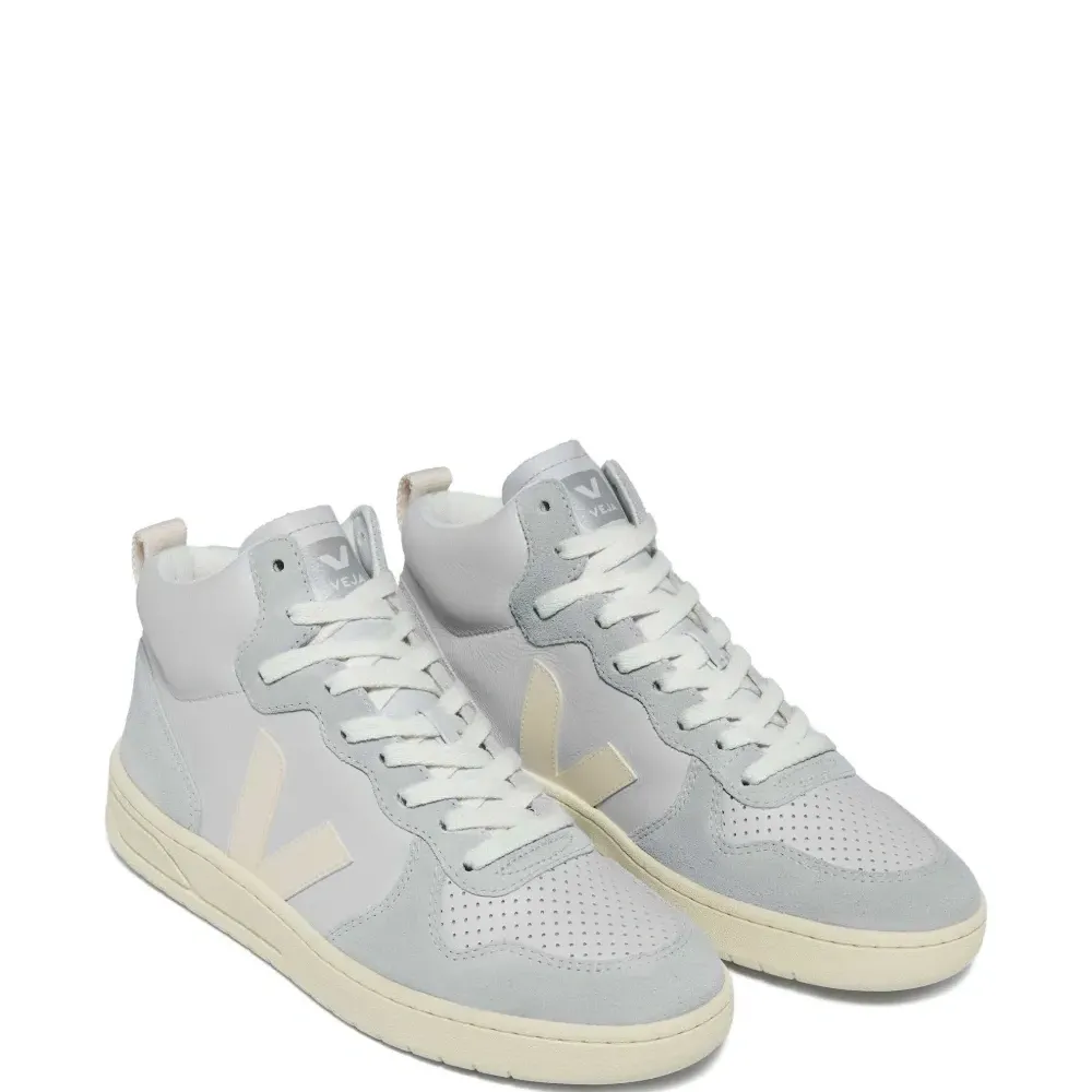 Кожаные кроссовки V-15