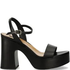 Босоножки на каблуке