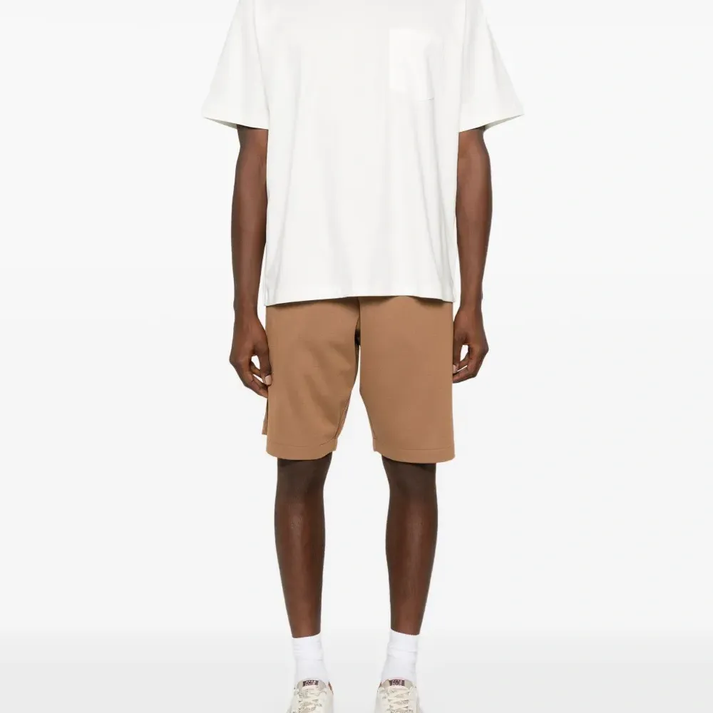 Футболка с накладным карманом Футболка с накладным карманом