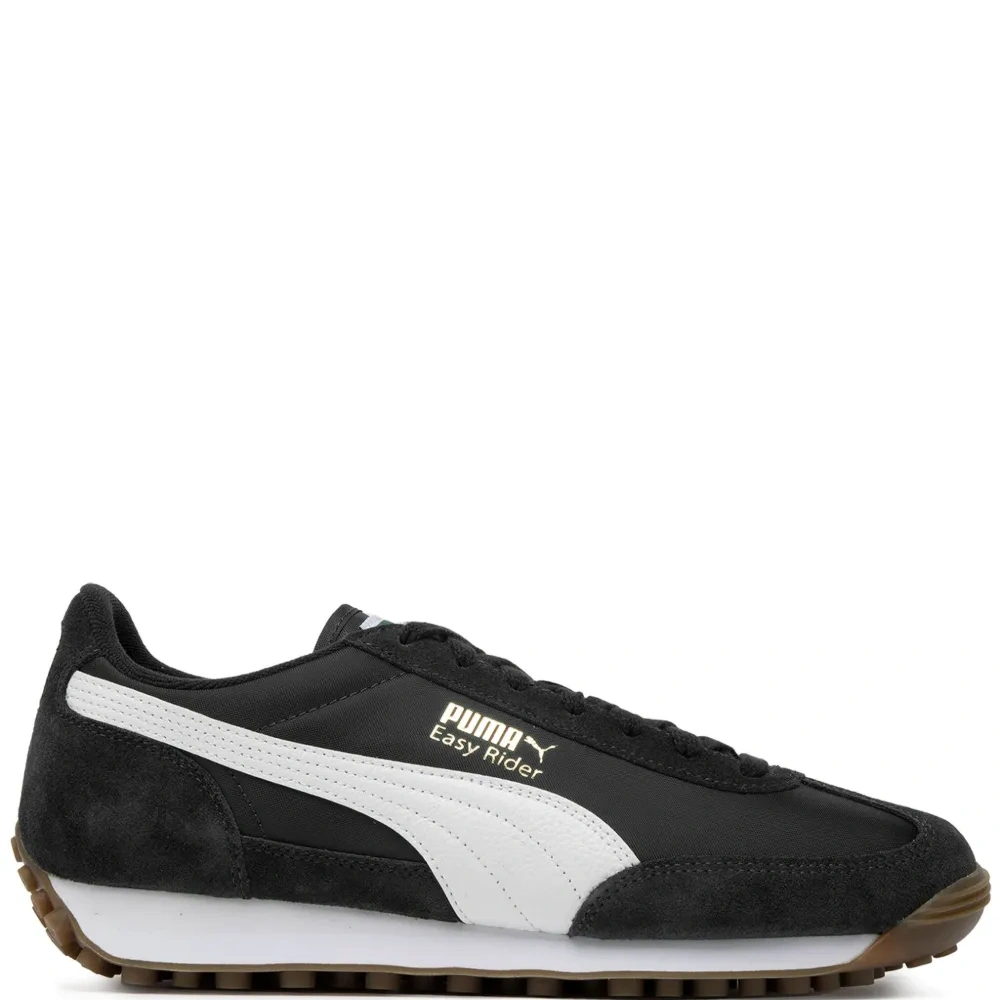 Кроссовки с логотипом