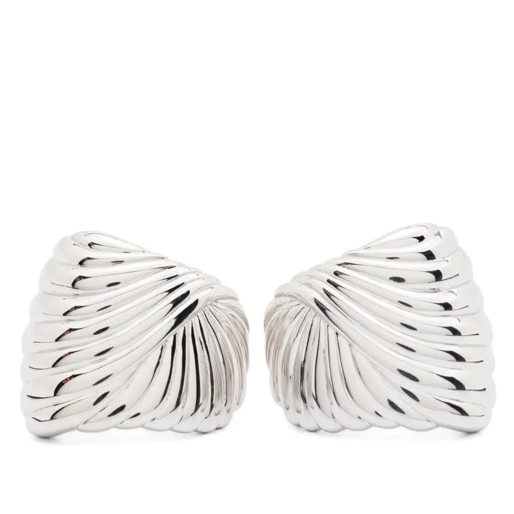 Ripple stud earrings