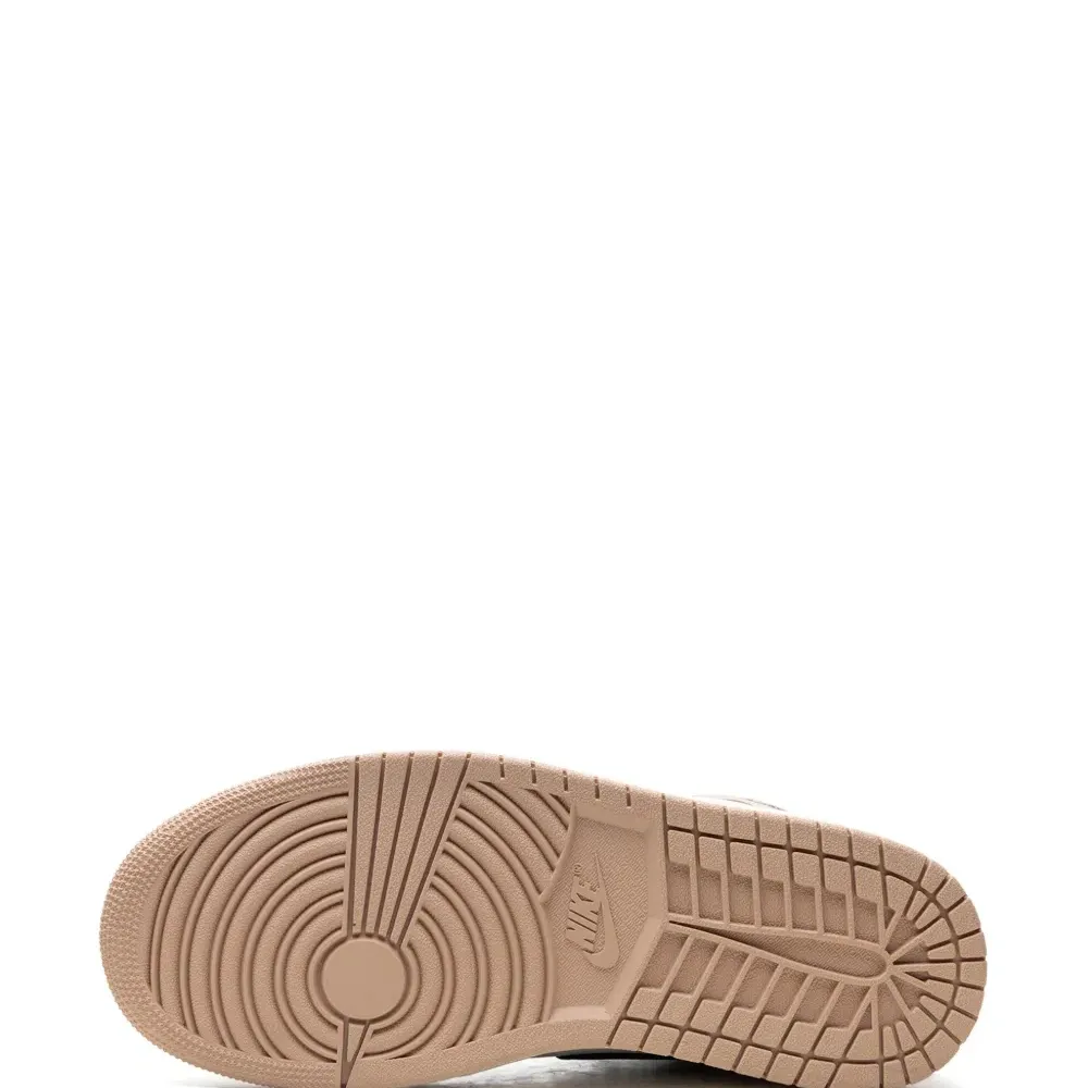 Кроссовки Air Jordan 1 High OG Latte Кроссовки Air Jordan 1 High OG Latte