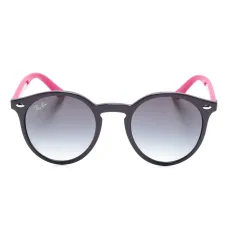 Солнцезащитные очки в круглой оправе