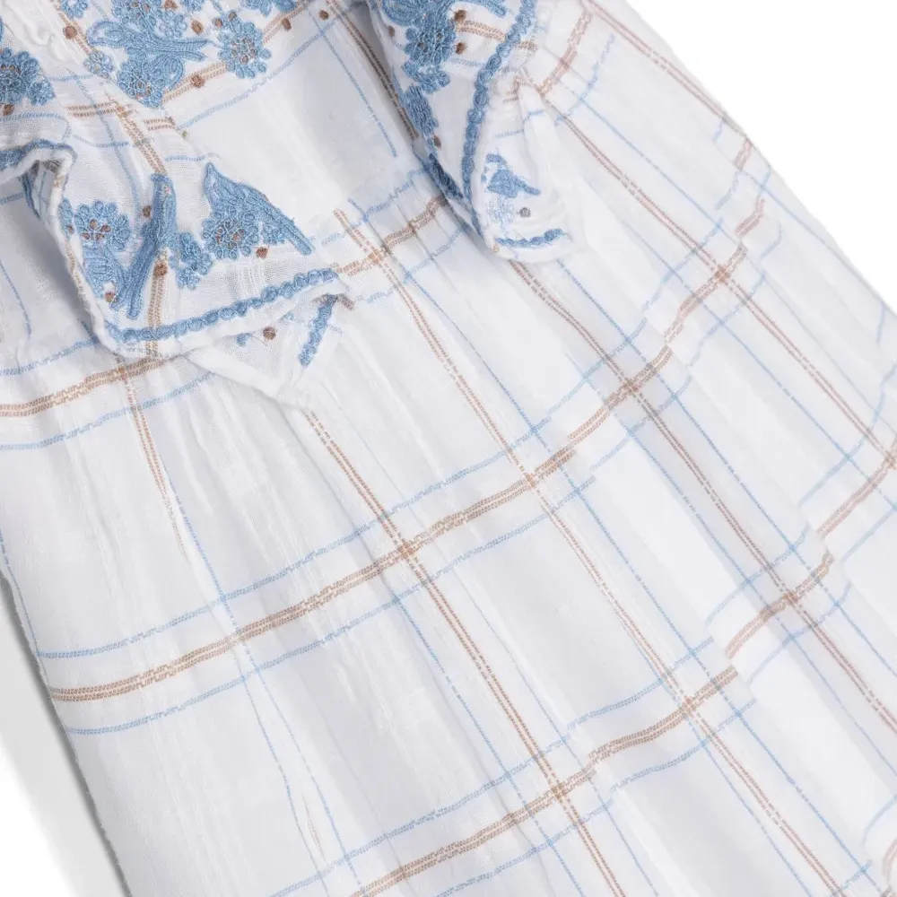 Клетчатое платье с цветочной вышивкой Клетчатое платье с цветочной вышивкой