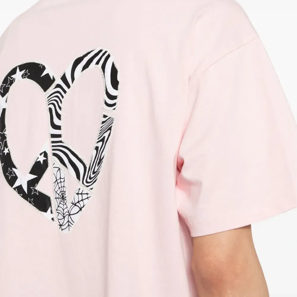 Футболка с нашивкой